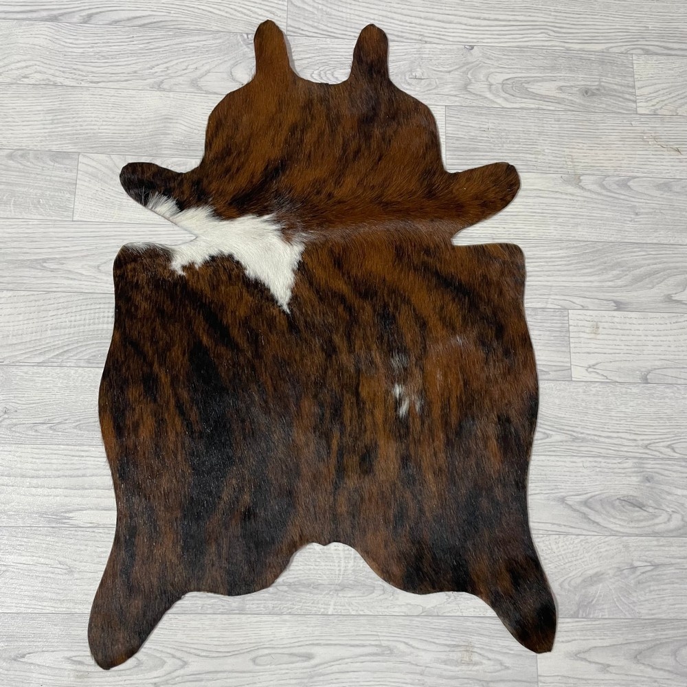 Lederstore Kleine koeienhuid bruin wit zwart (Normandiër) 90x60cm