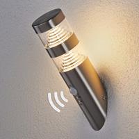 Lampenwelt.com LED-Edelstahl-Außenwandleuchte Lanea schräg Sensor