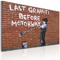 Karo-art Schilderij - Banksy - Last Graffiti Before Motorway, 40x60cm , wit , bruin , wanddecoratie , premium print op canvas