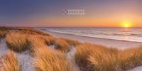 Karo-art Schilderij - Zonsondergang op Texel, Noordzee , 3 maten , Multikleur , Premium Print