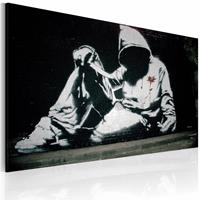 Karo-art Schilderij - Banksy - Incognito Killer, 40x60cm , zwart wit , wanddecoratie , premium print op canvas