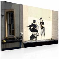 Karo-art Schilderij - Banksy - Sluipschutter en Jongetje, 40x60cm , wanddecoratie , premium print op canvas