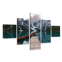 Karo-art Schilderij - Lago di Braies in Zuid-Tirol, Italië, Premium Print