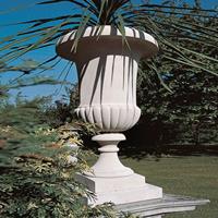 Gartentraum.de Englische Gartenvase Steinguss - Denford Park / Sand