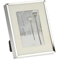 Bellatio Fotolijstje/fotoframe 17 x 22 cm met zilver metalen rand -