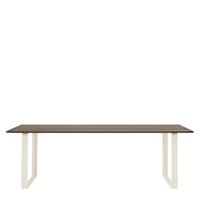 Muuto 70/70 Eettafel Gerookt Massief Eiken Sand Onderstel - b. 225 x d. 90 cm.