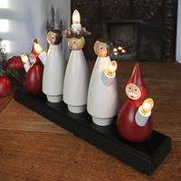 BEST SEASON Weihnachtsdeko Luciakör von Star Trading, Kerzenständer mit 5 Glühbirnen E10 warmweiß, Weihnachtsfigur aus Holz, Kabelschalter, Länge: 33 cm