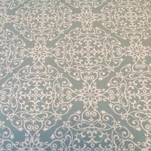 Mit Liebe dekoriert Tischläufer »Hochwertiger Tischläufer Blau m. weißen Ornamenten«