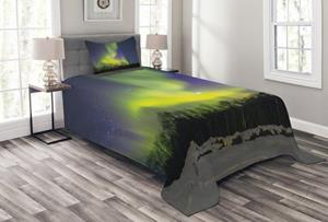 Abakuhaus Tagesdecke »Set mit Kissenbezügen Waschbar«, , Alaska Aurora Borealis Wald