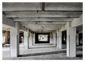 Wallario Schaum-Badematte »Alte Industriehalle im Kellergeschoss - einsame Lagerhalle einer Brauerei« , Höhe 5 mm, rutschhemmend, geeignet für Fußbodenheizungen