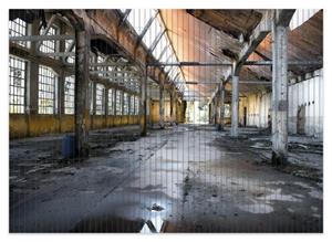 Wallario Schaum-Badematte »Alte Industriehalle leerstehend und einsam« , Höhe 5 mm, rutschhemmend, geeignet für Fußbodenheizungen