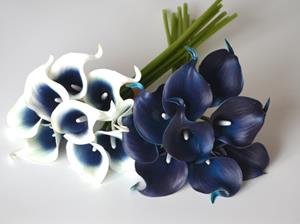 Decoflorall Calla Real Touch Navy Blue +/- 7 cm. en 37cm lang. / st Calla Real Touch +/- 7 cm.