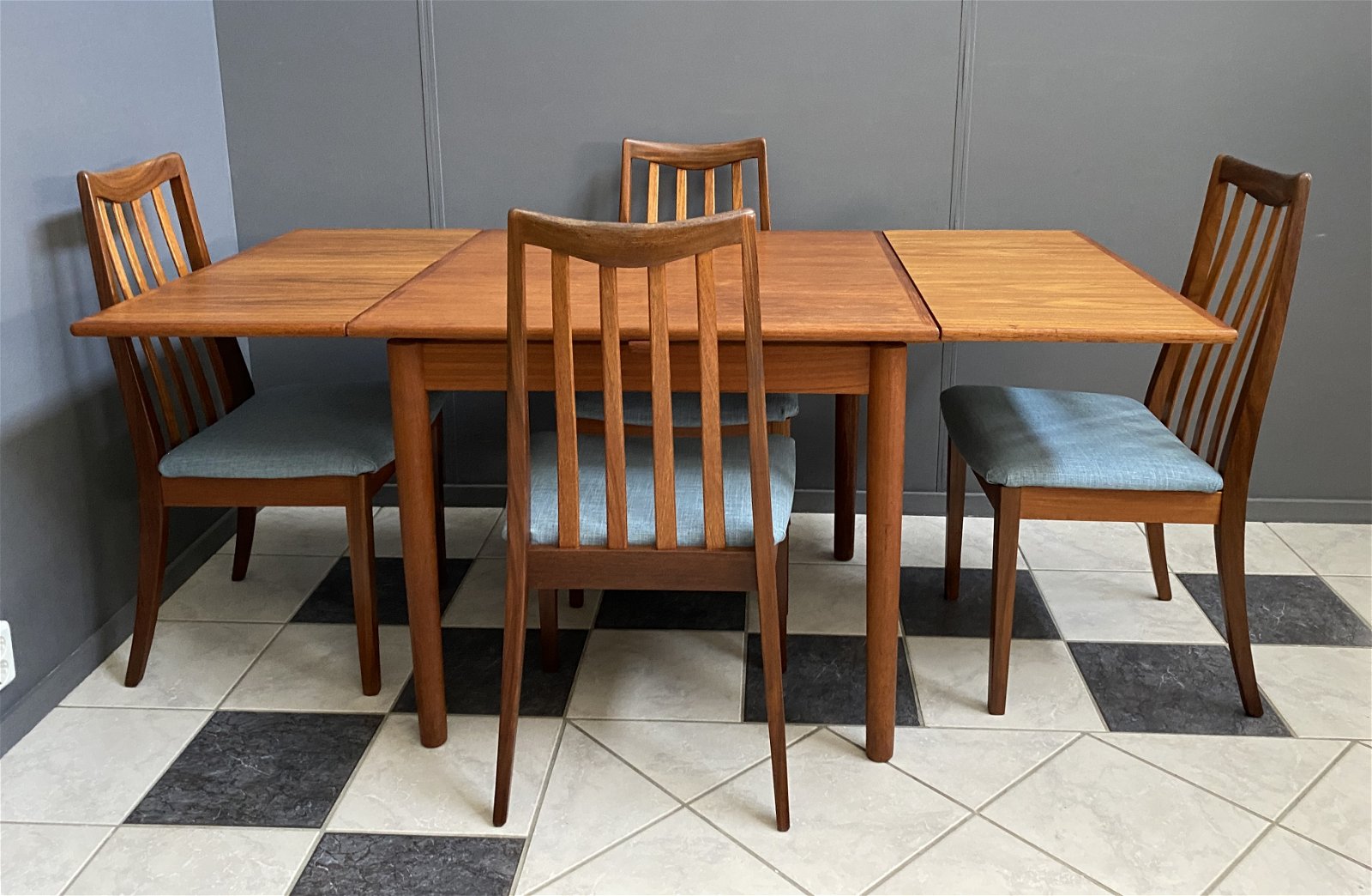 Whoppah Danish Teak extendable dining table 1960s Wood - Tweedehands