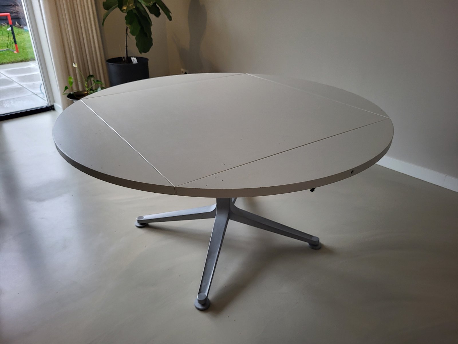 Zanotta Radice Quadra tafel Aluminium/Wood - Tweedehands