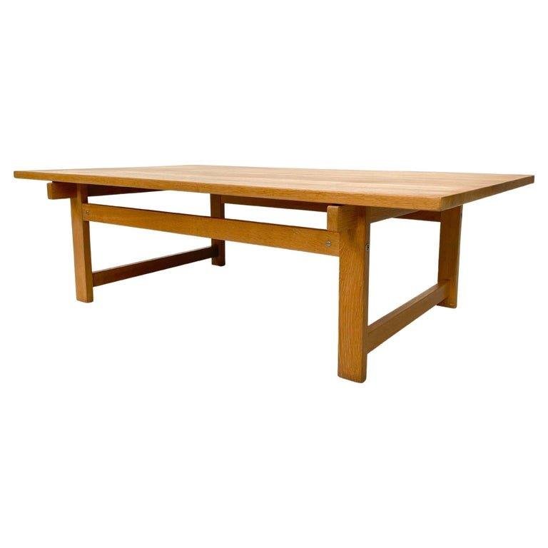 Hans J. Wegner Tuck furniture Coffeetable Wood - Tweedehands