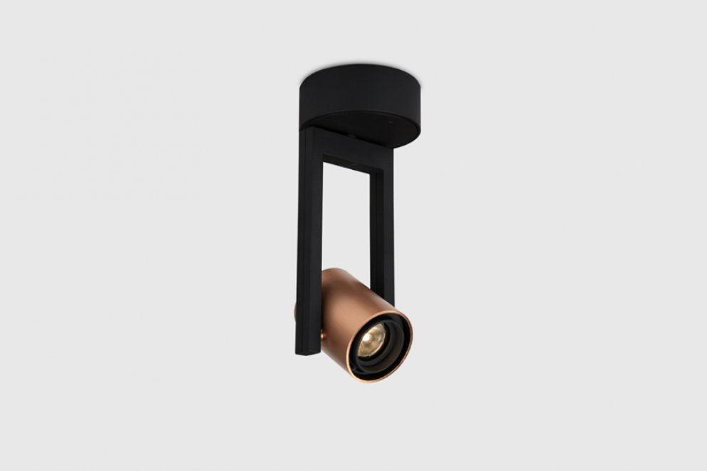 Kreon  Diapason 80 surface mounted LED Spot (20°) zwart met koperen lampkop