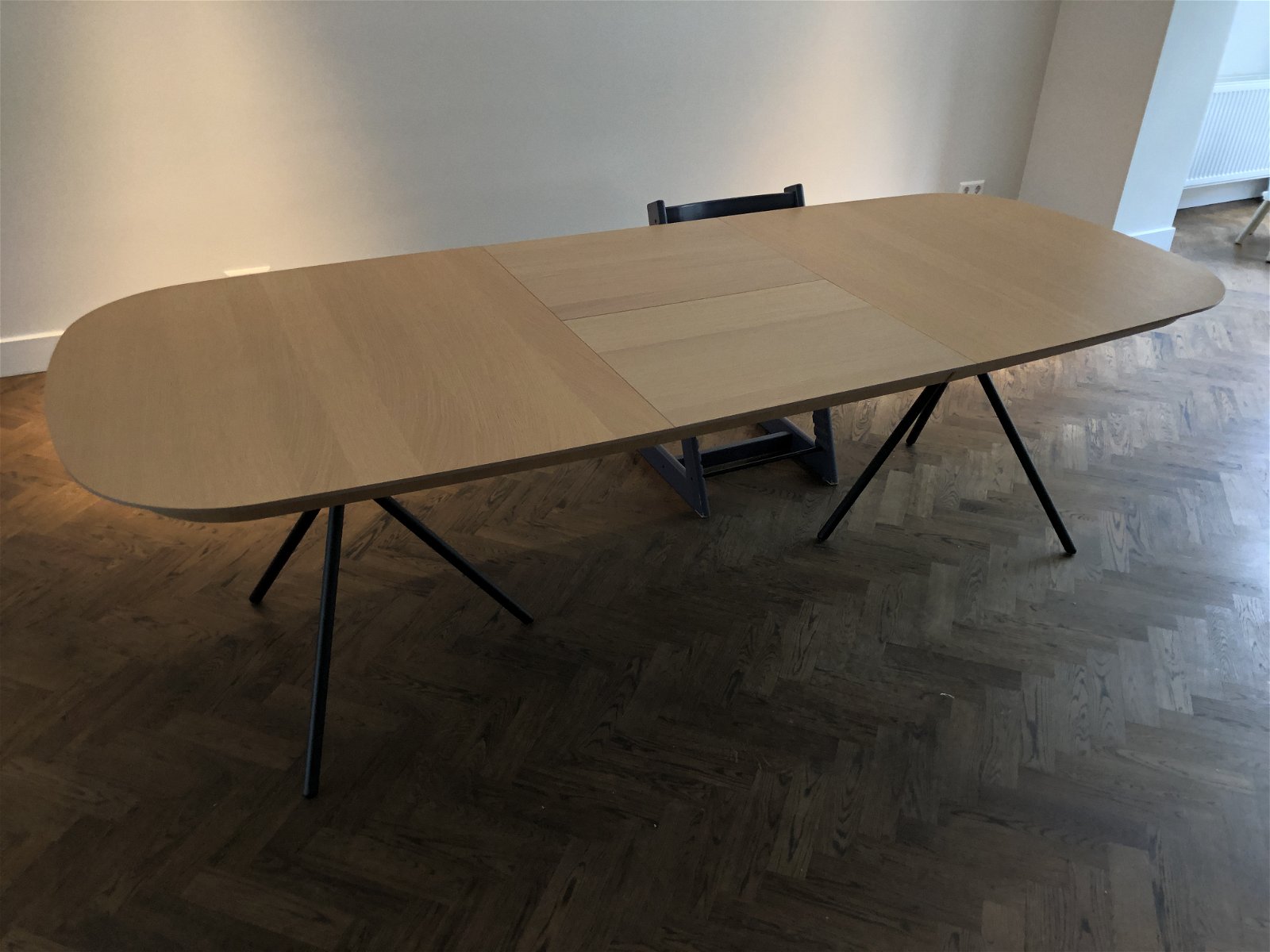 BoConcept Ottawa uitschuifbare tafel Wood/Metal - Tweedehands