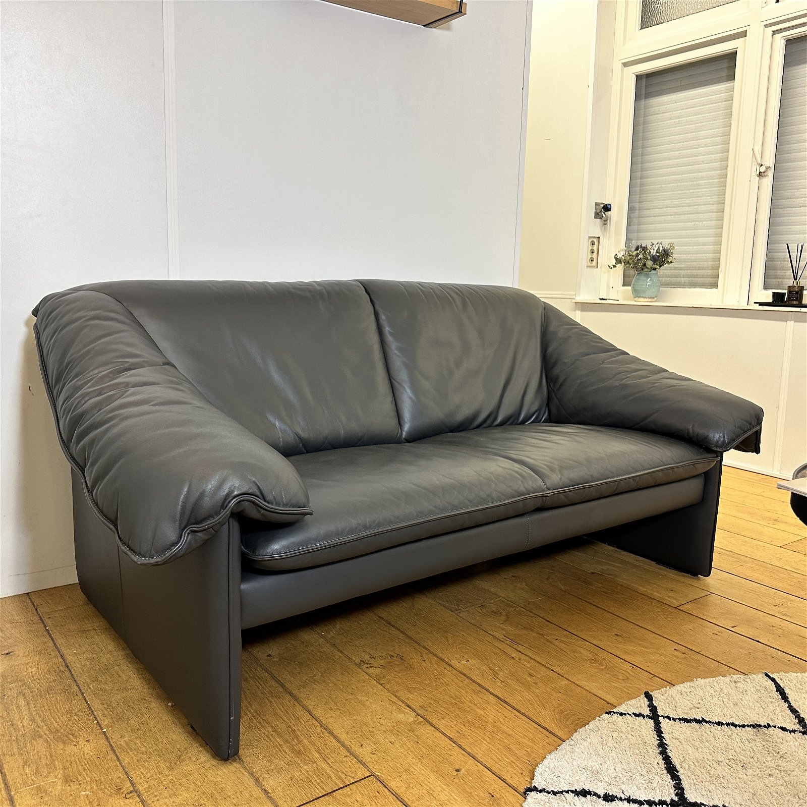 Leolux 2 seater sofa Leather - Tweedehands