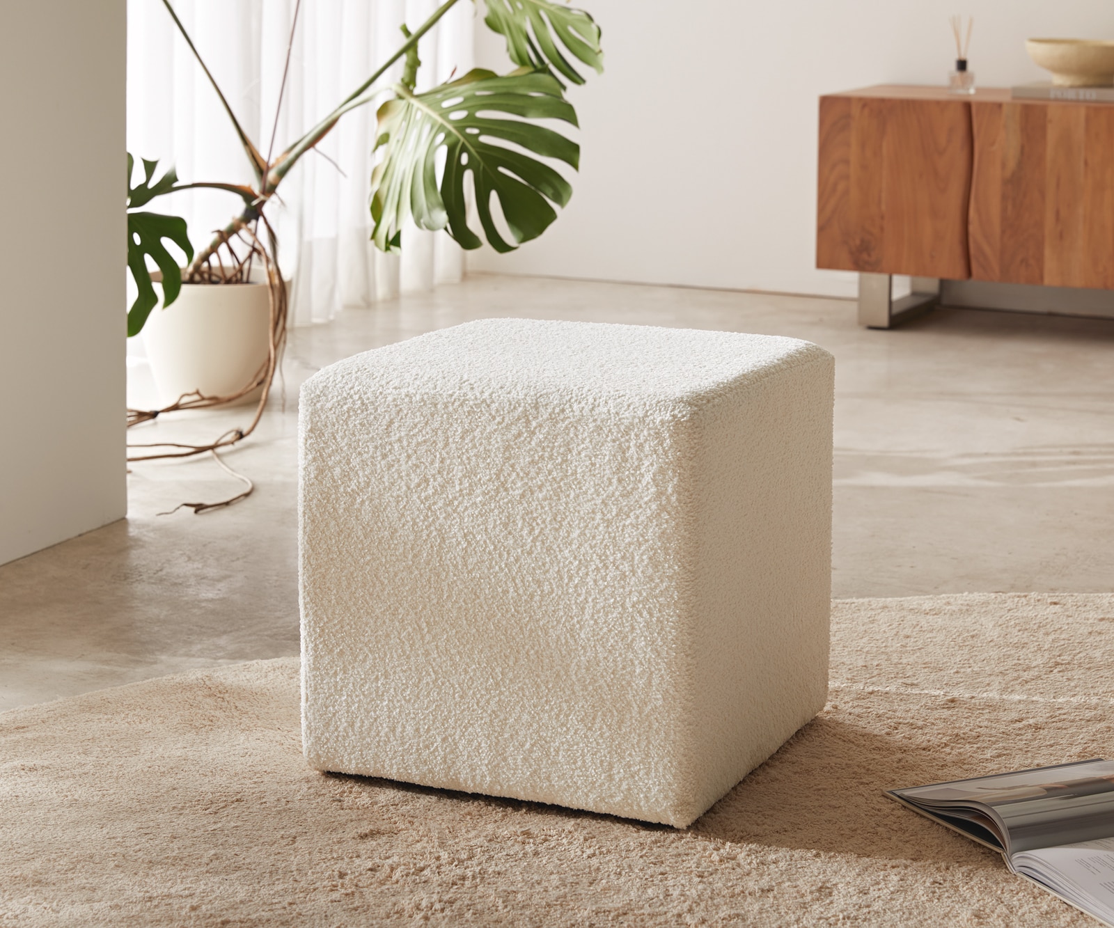 DELIFE Sitzhocker Dado 45x45 cm Bouclé Creme-Weiß