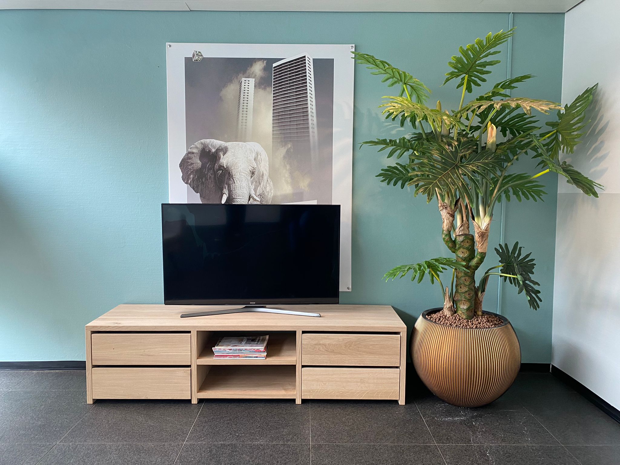 Industrielemeubelshop Eikenhouten TV meubel Amira