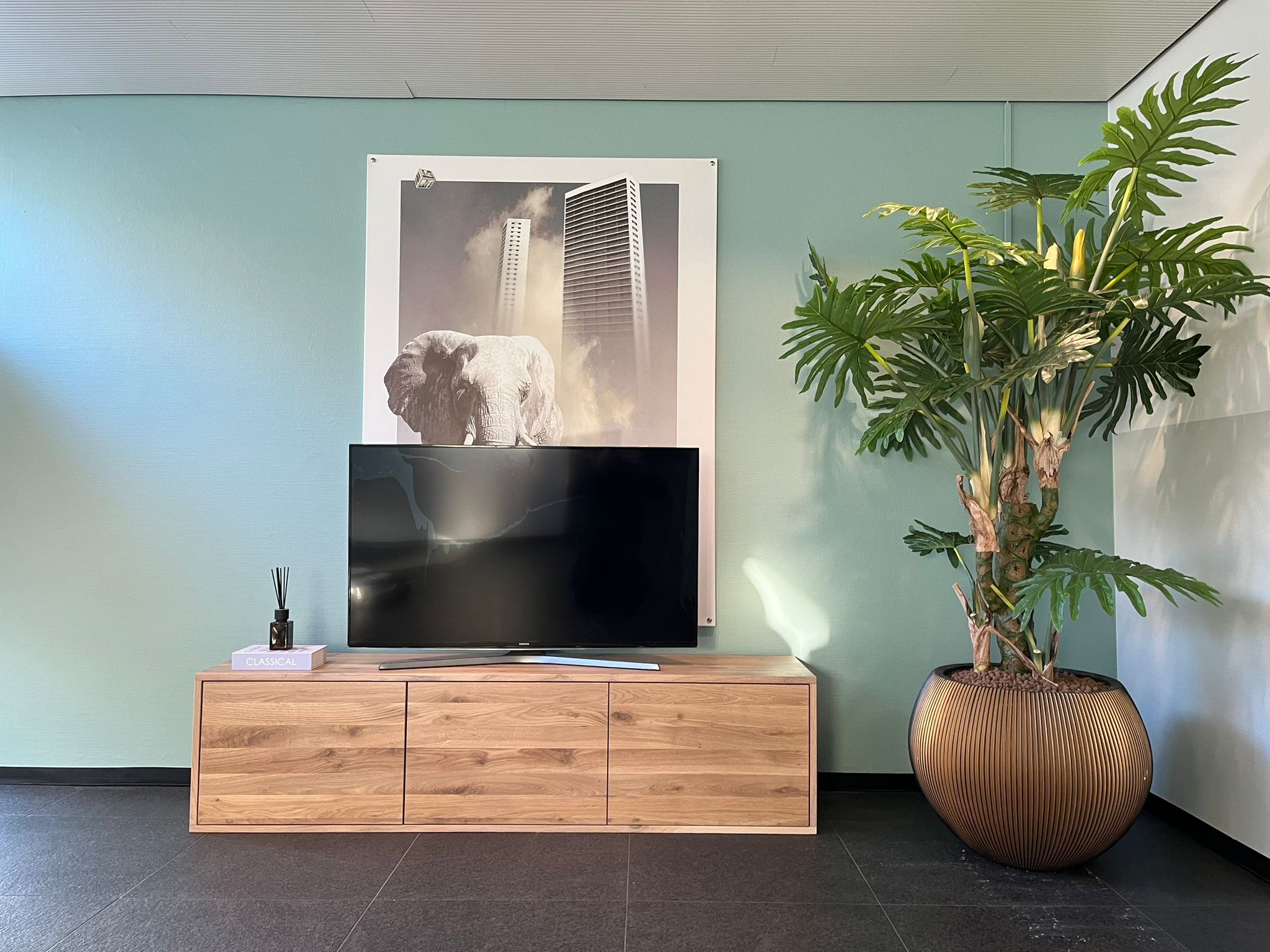 Industrielemeubelshop Eiken TV meubel Nina met lades of deuren