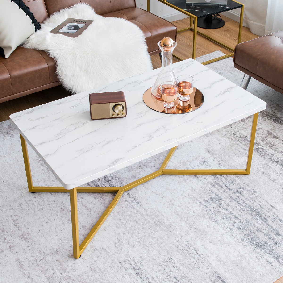 Costway Moderne Salontafel Luxe Bank Bijzettafel met Kunstmarmer Tafelblad & Gouden Y-Vormige Poten & Verstelbare Voetdoppen Cocktailtafel