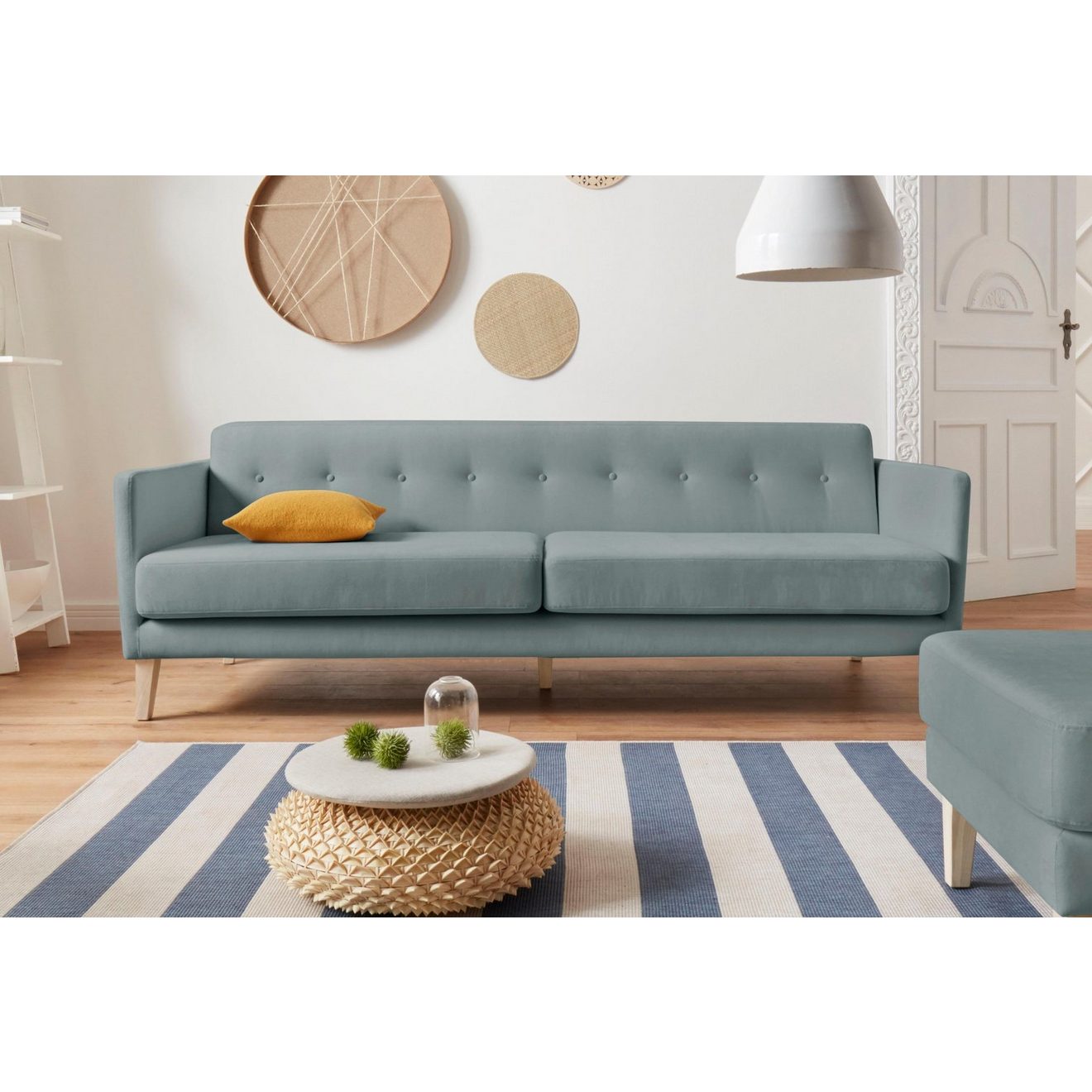 Andas 3-zitsbank Raadal in een scandinavisch design, capitonnage, design by morten georgsen