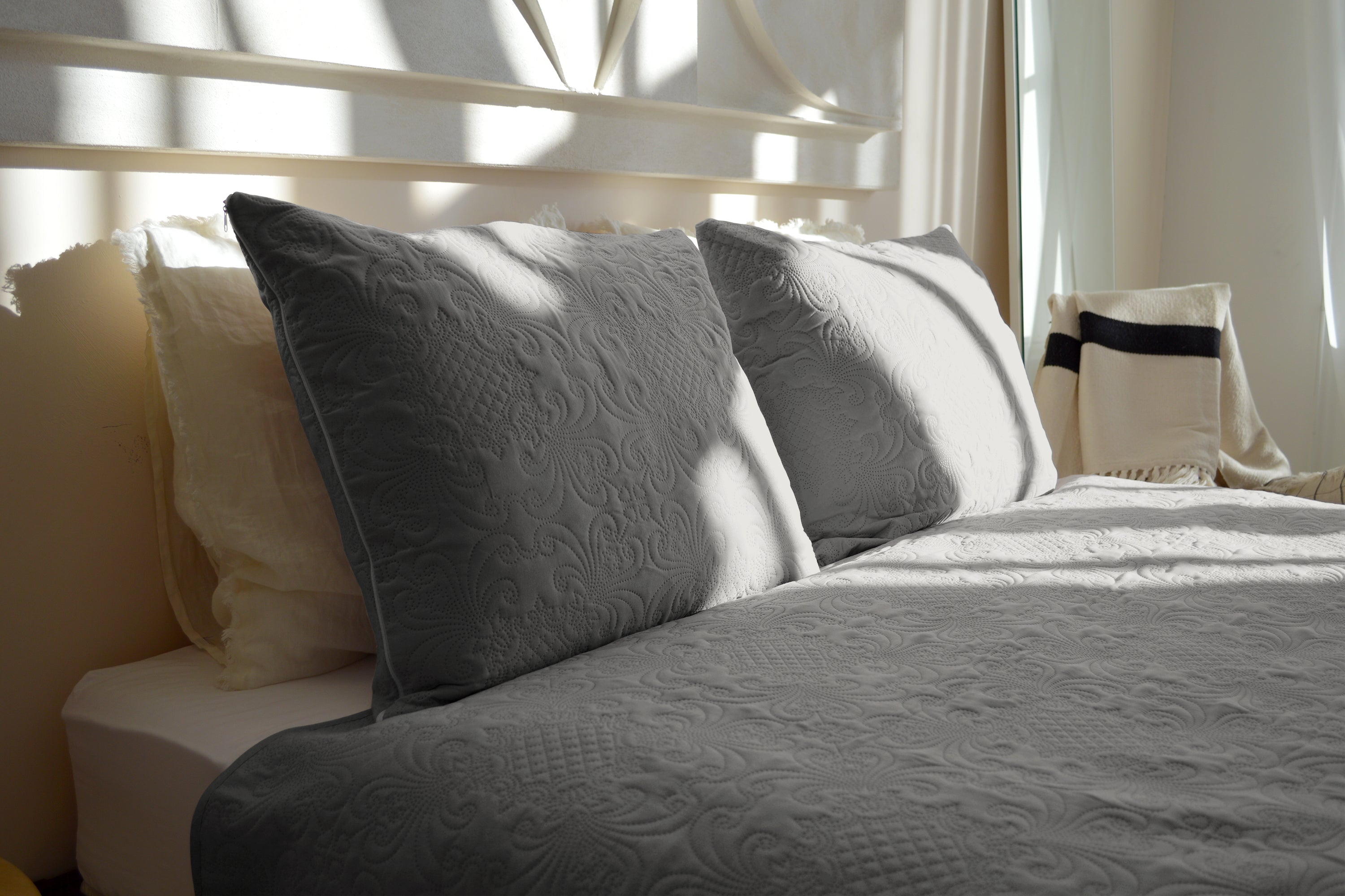 Zydante Home - Bedsprei incl. 2 kussenslopen - Silver - Royal - 220 x 240