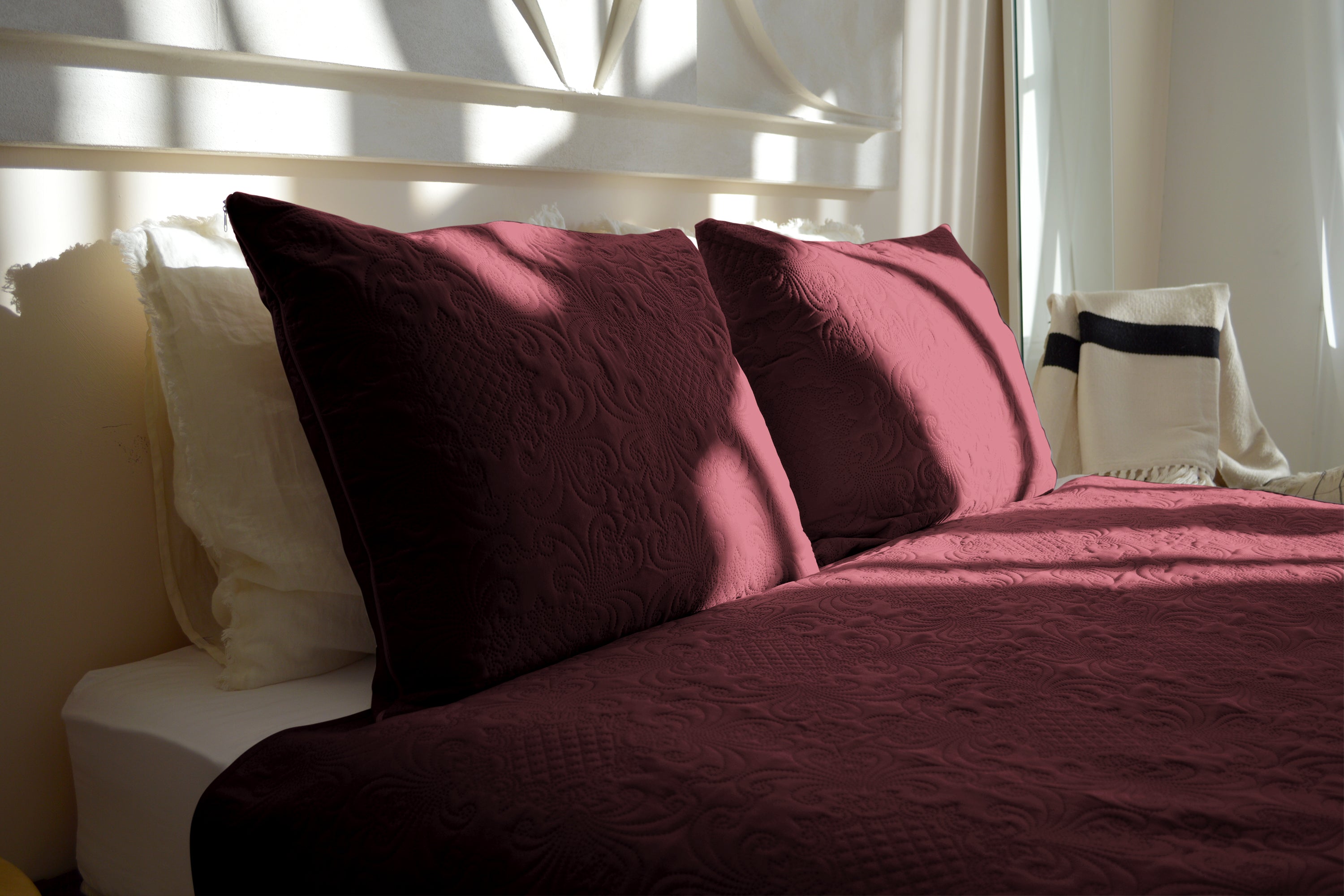 Zydante Home - Bedsprei incl. 2 kussenslopen - Dark Red - Royal - 220 x 240