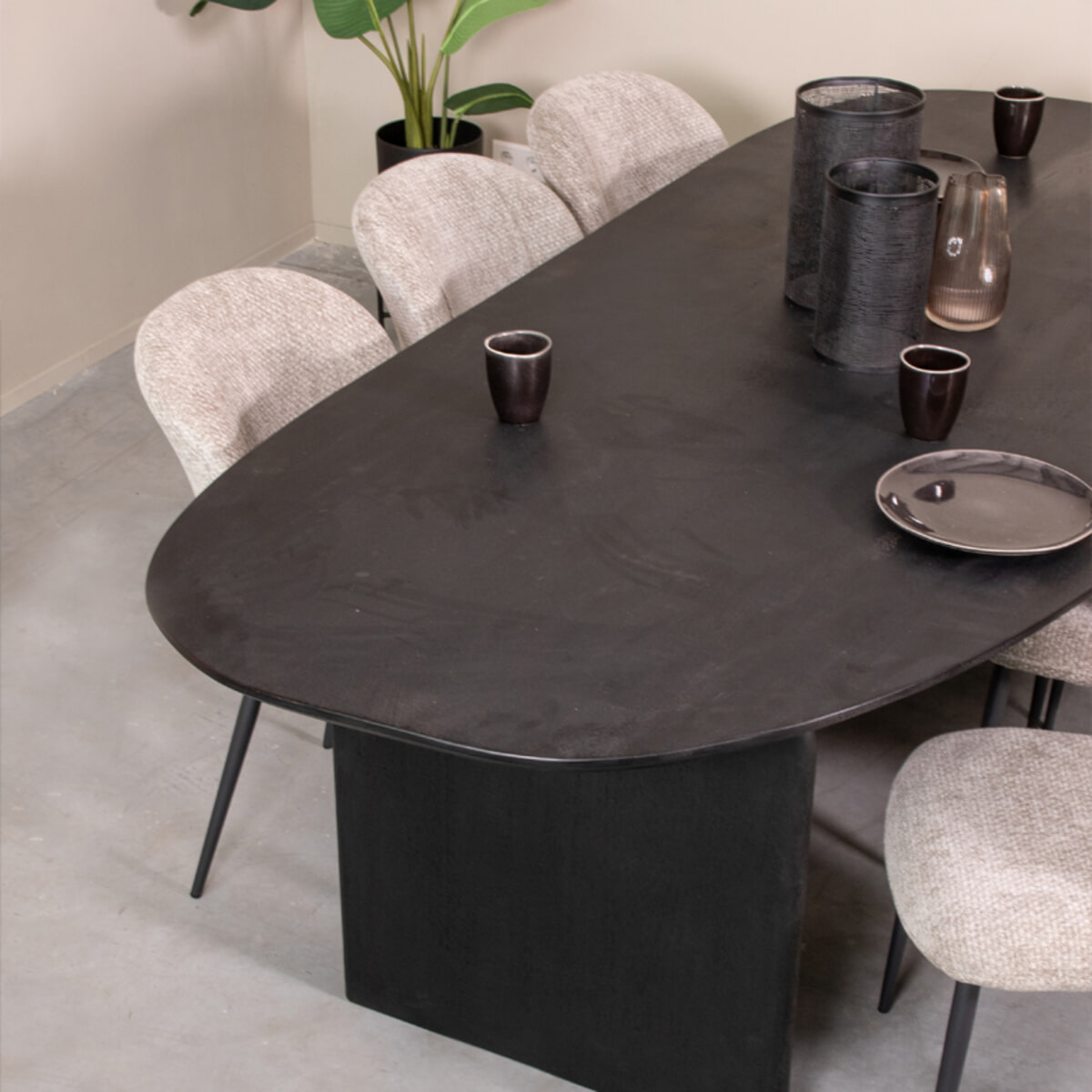 LABEL51 Organische Eettafel Cooper Mangohout, 250 x 110cm - Zwart