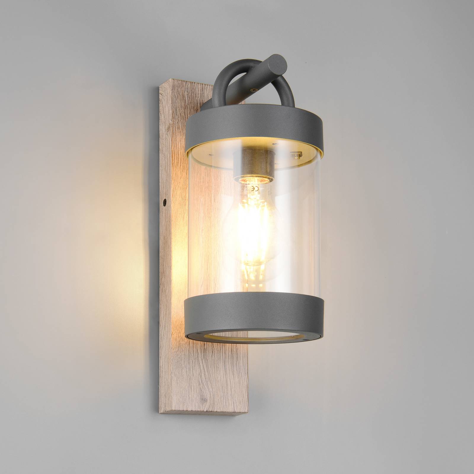 Trio Lighting Buitenwandlamp Sambesi, houtlook, schemersensor, aluminium