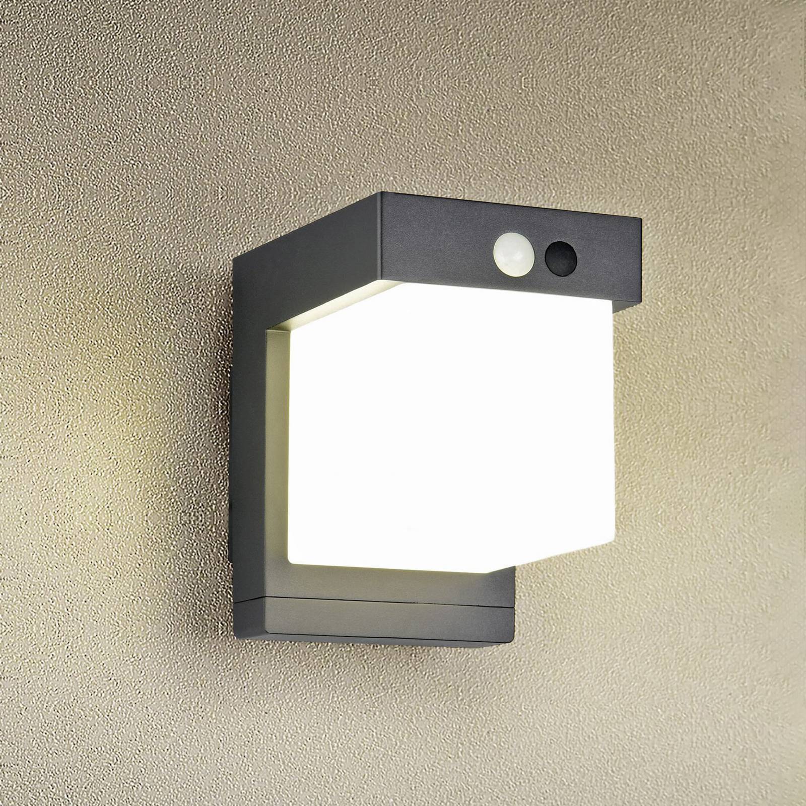 Reality Leuchten Zonne-wandlamp Colombo, zwart mat, hoogte 14 cm, sensor