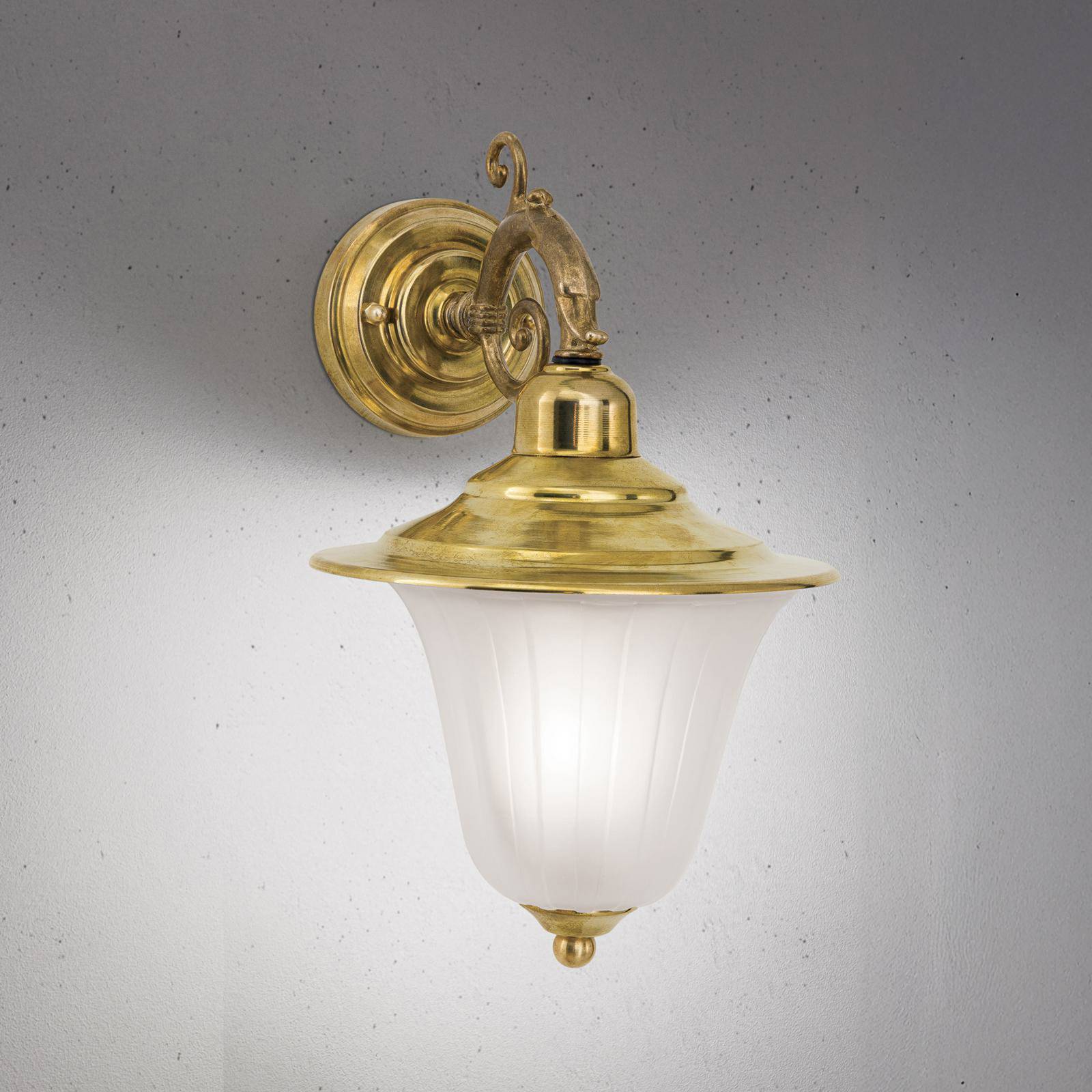 Orion Buitenwandlamp Yard, messing, glas gesatineerd, E27, IP43