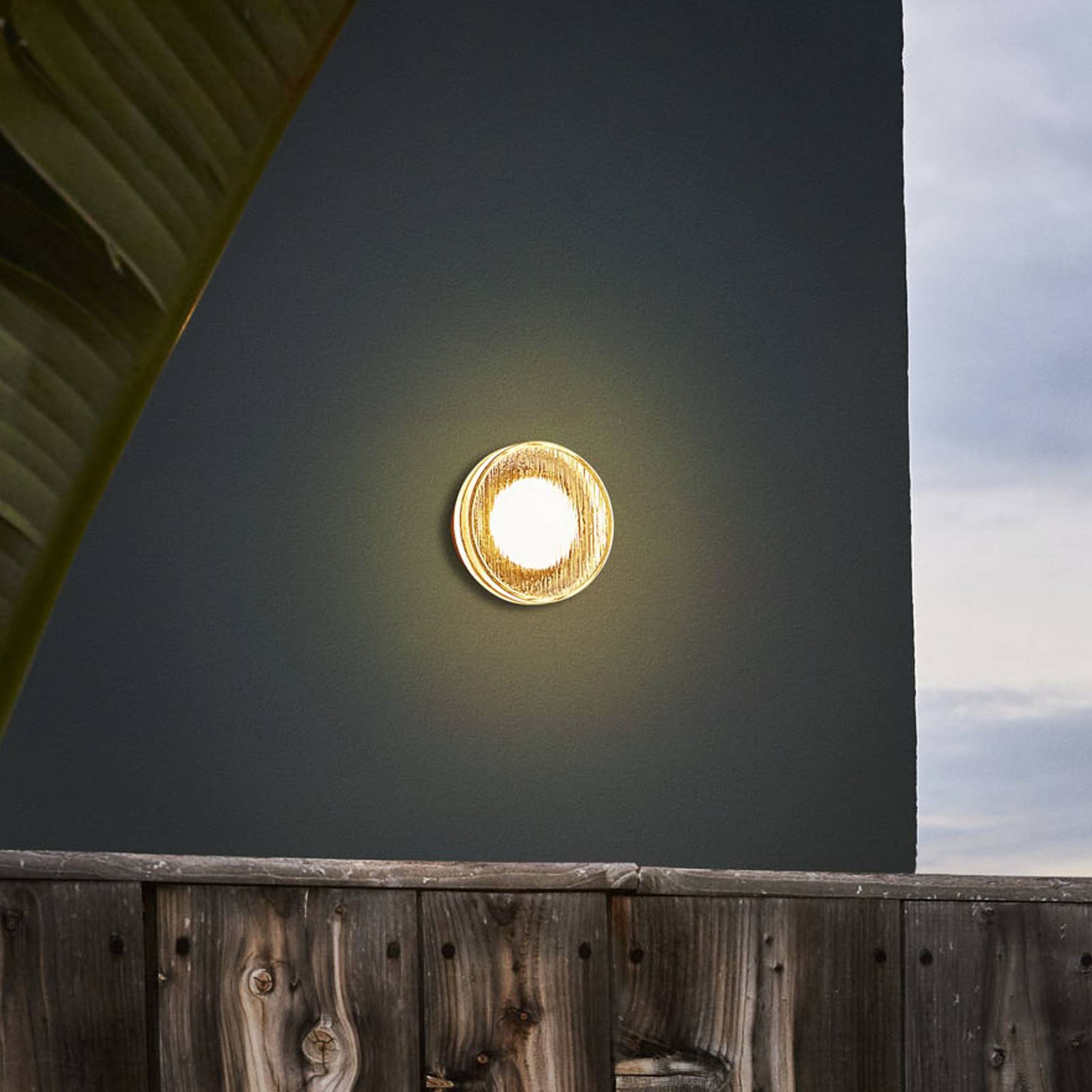MARSET LED buiten wandlamp Roc, Ø 14 cm, wit/doorschijnend