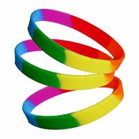 40x stuks siliconen armband regenboog kleuren -